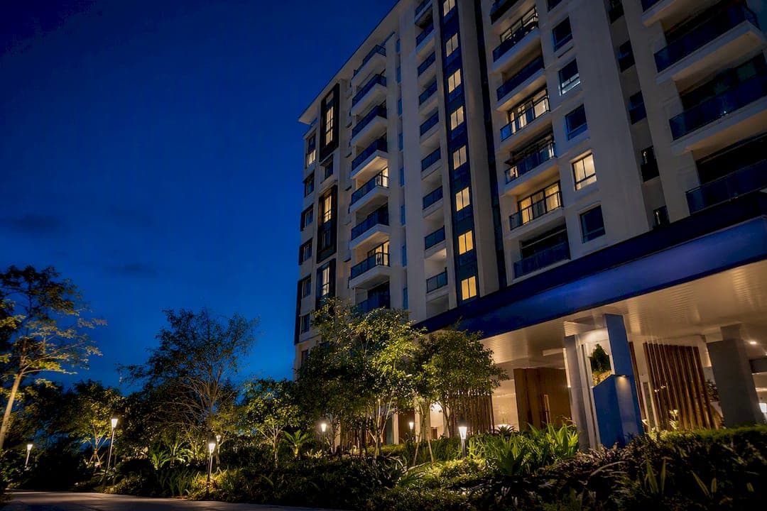 2026 rebate: HDB 15%, private 10% (cap $500) — Singapore property tax